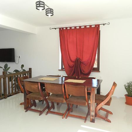 Pensiunea Dara Rîşnov Extérieur photo